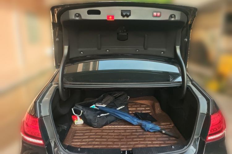 Used Mercedes-Benz E-Class 2014 E 300 L Trunk