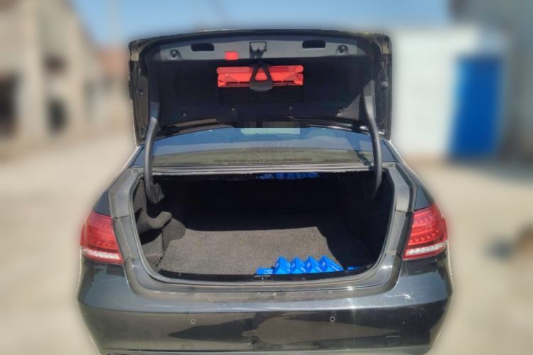 Used Mercedes-Benz E-Class 2014 E 260 L Luxury Model Trunk