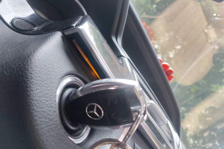 Used Mercedes-Benz E-Class 2014 E 300 L Sport Edition Vehicle Key