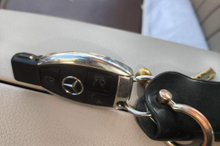 Used Mercedes-Benz E-Class 2014 Restyled E 260 L Sport Edition Vehicle Key
