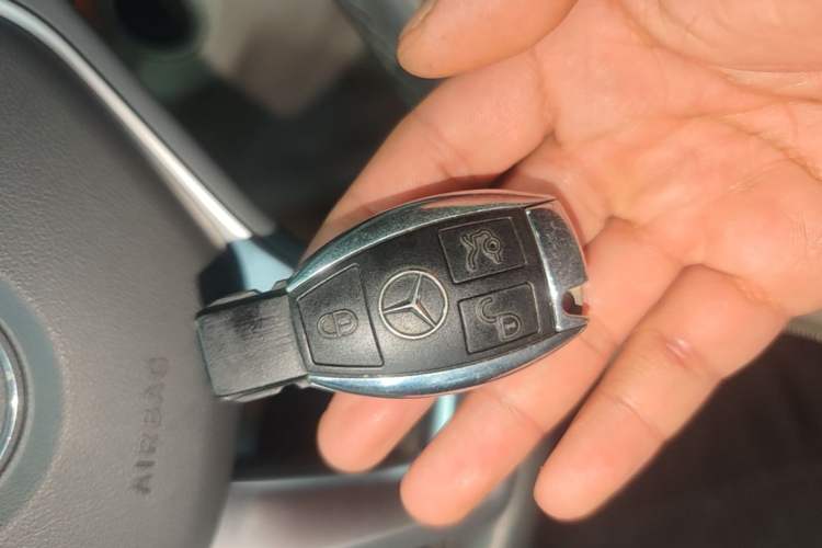 Used Mercedes-Benz E-Class 2014 E 260 L Sport Edition Vehicle Key