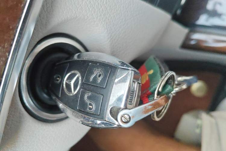 Used Mercedes-Benz E-Class 2014 Facelifted E 260 L Luxury Edition Vehicle Key