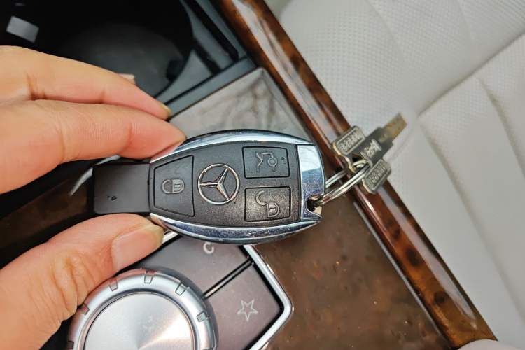 Used Mercedes-Benz E-Class 2014 E 400 L Hybrid Vehicle Key