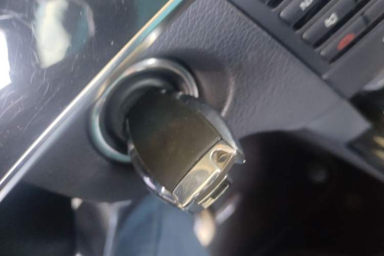 Used Mercedes-Benz E-Class 2014 E 260 L Sport Edition Vehicle Key