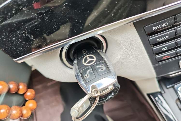 Used Mercedes-Benz E-Class 2014 E 300 L Sport Edition Vehicle Key
