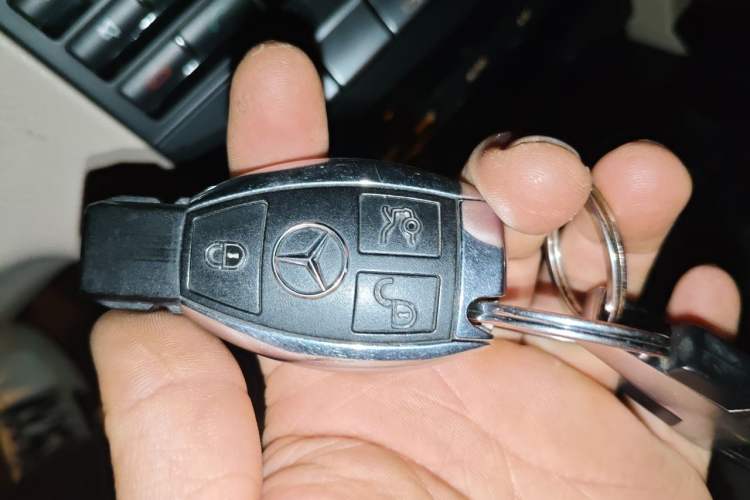 Used Mercedes-Benz E-Class 2014 Restyled E 260 L Sport Edition Vehicle Key
