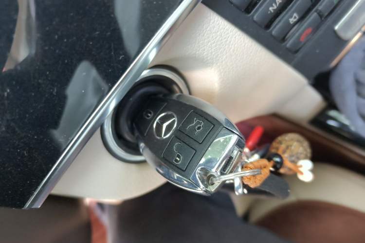 Used Mercedes-Benz E-Class 2014 E 300 L Sport Edition Vehicle Key