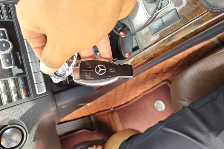 Used Mercedes-Benz E-Class 2014 Facelift E 300 L Vehicle Key