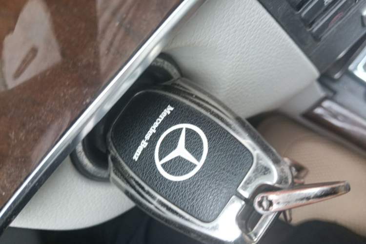 Used Mercedes-Benz E-Class 2014 Facelifted E 260 L Luxury Edition Vehicle Key
