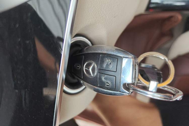 Used Mercedes-Benz E-Class 2014 Restyled E 260 L Sport Edition Vehicle Key
