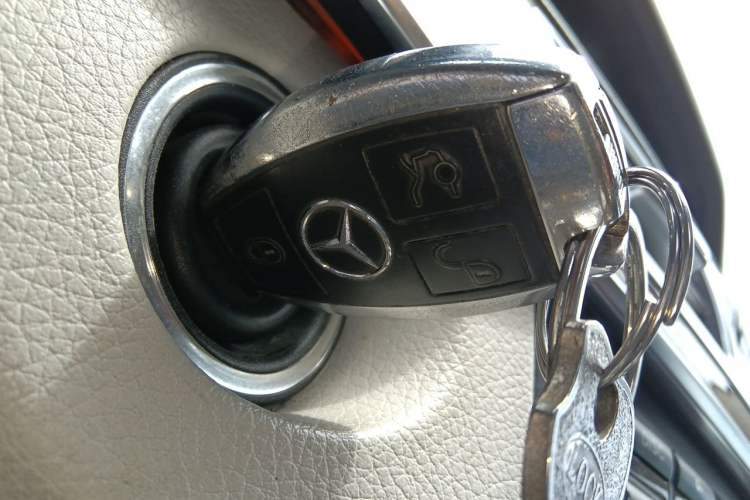 Used Mercedes-Benz E-Class 2014 Facelifted E 260 L Luxury Edition Vehicle Key