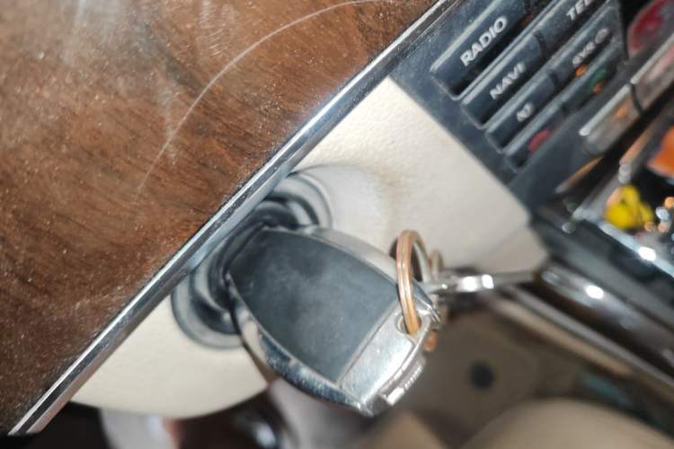 Used Mercedes-Benz E-Class 2014 E 260 L Vehicle Key