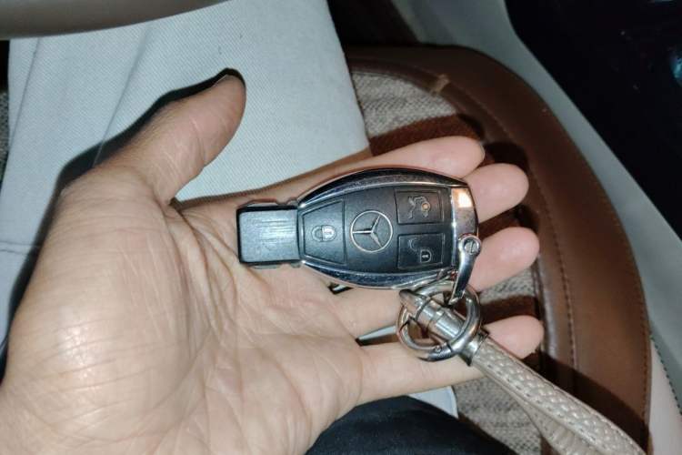 Used Mercedes-Benz E-Class 2014 E 260 L Sport Edition Vehicle Key