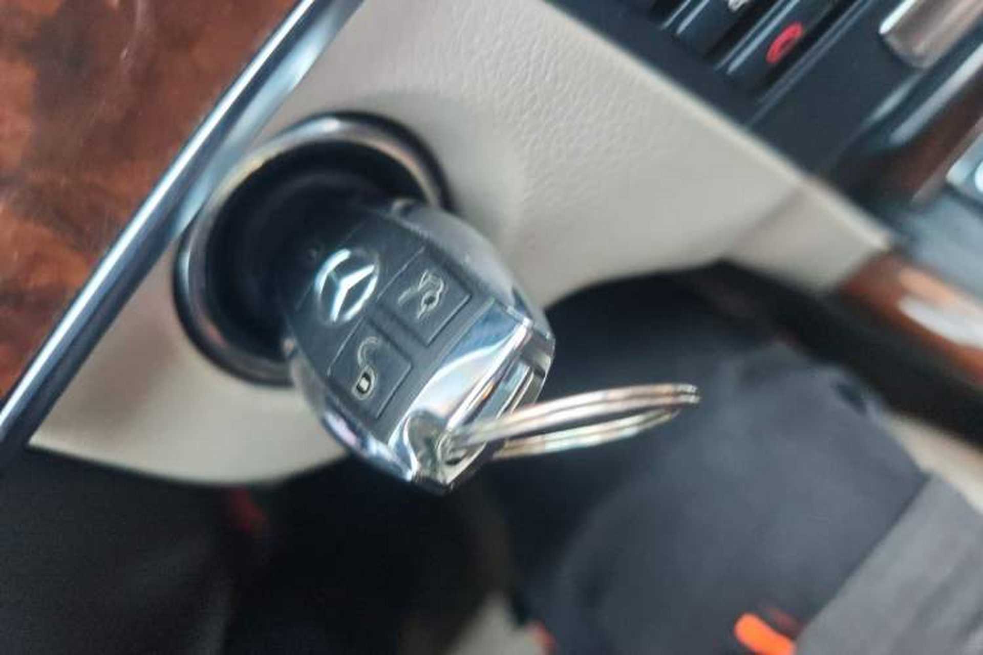 Used Mercedes-Benz E-Class 2014 E 260 L Vehicle Key