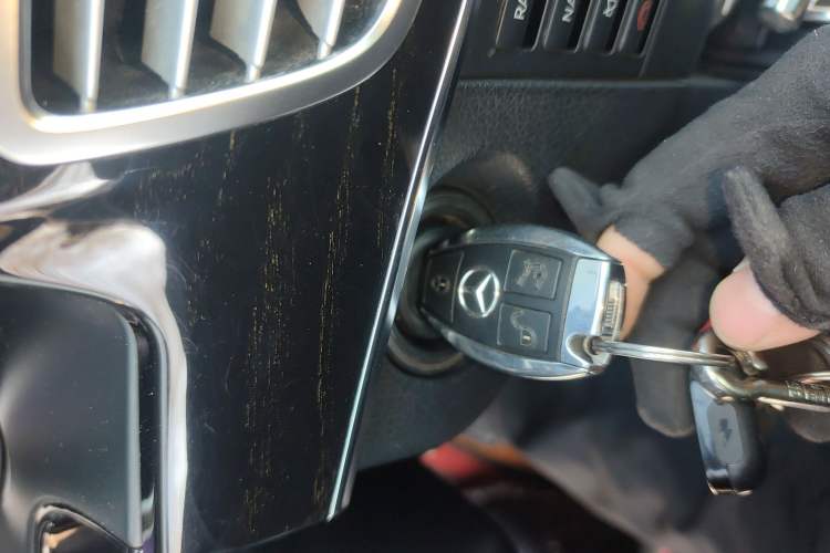 Used Mercedes-Benz E-Class 2014 Restyled E 260 L Sport Edition Vehicle Key
