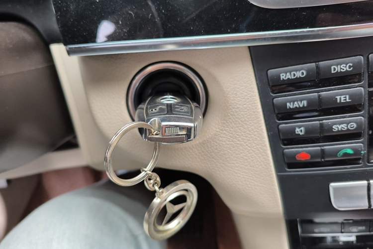 Used Mercedes-Benz E-Class 2014 E 260 L Sport Edition Vehicle Key