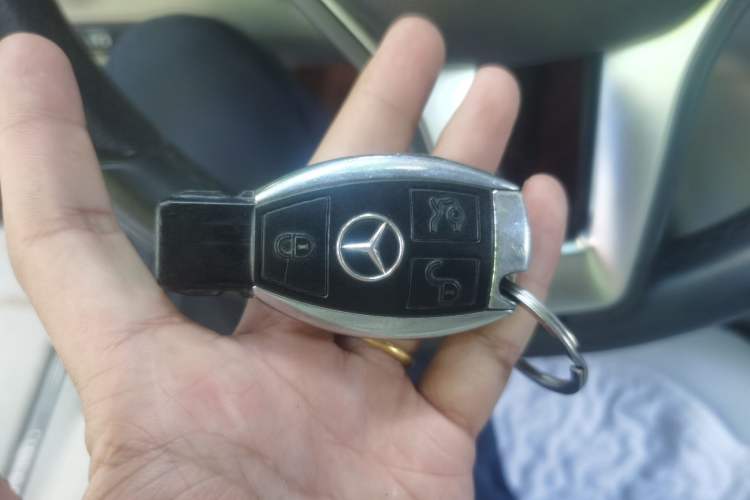 Used Mercedes-Benz E-Class 2014 E 260 L Sport Edition Vehicle Key