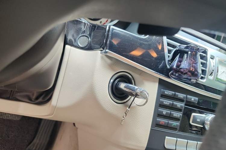 Used Mercedes-Benz E-Class 2014 E 260 L Sport Edition Vehicle Key
