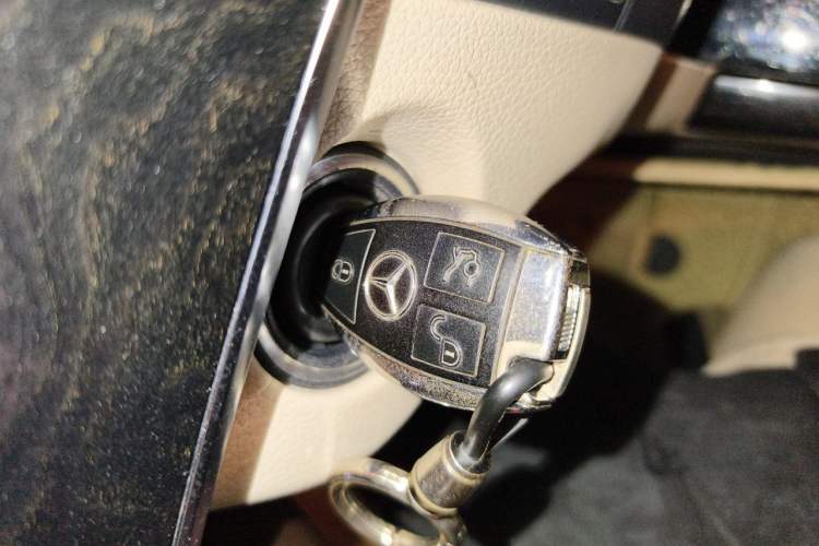 Used Mercedes-Benz E-Class 2014 E 260 L Sport Edition Vehicle Key