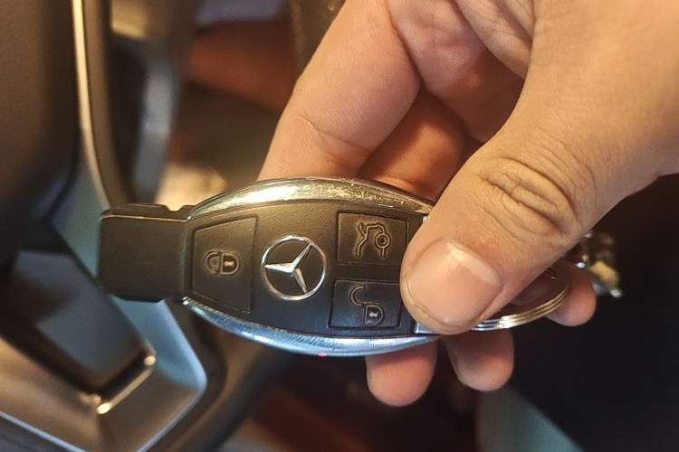 Used Mercedes-Benz E-Class 2014 E 260 L Sport Edition Vehicle Key
