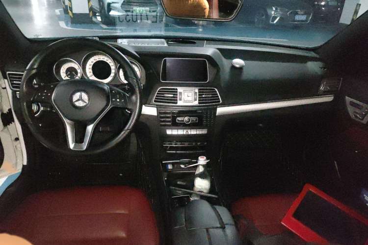 Used Mercedes-Benz E-Class 2014 E 260 Convertible Coupe Center Console