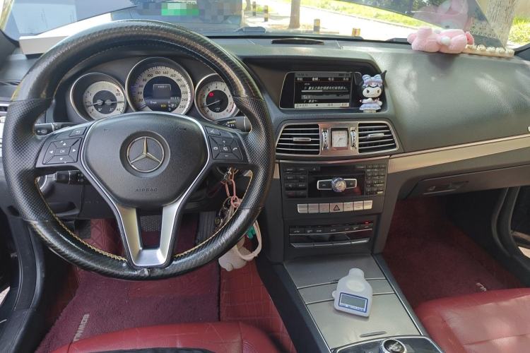 Used Mercedes-Benz E-Class 2014 E 200 Coupe Center Console