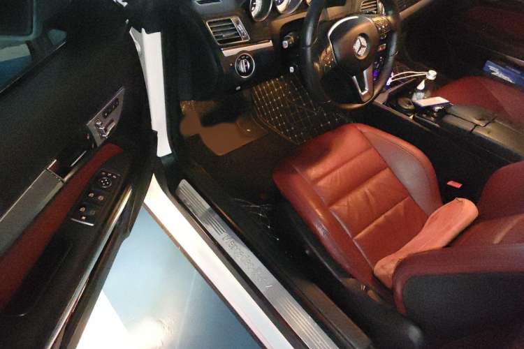 Used Mercedes-Benz E-Class 2014 E 260 Convertible Coupe Driver Seat