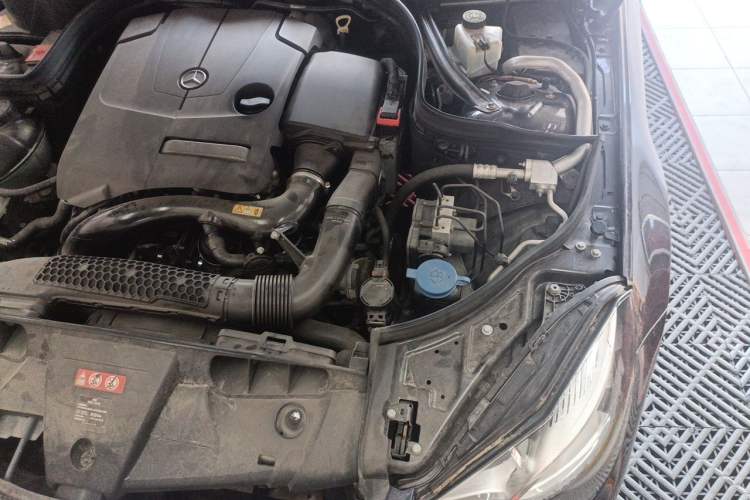 Used Mercedes-Benz E-Class 2014 E 200 Coupe Engine Bay Left