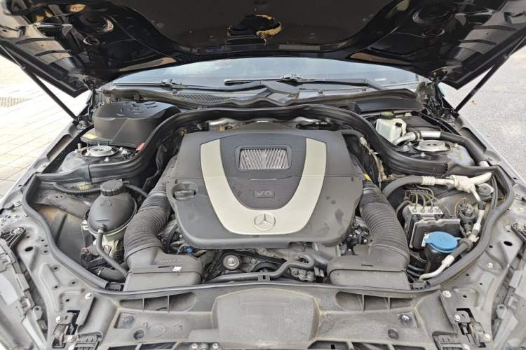 Used Mercedes-Benz E-Class 2014 E 300 L Sport Luxury Edition Engine Bay