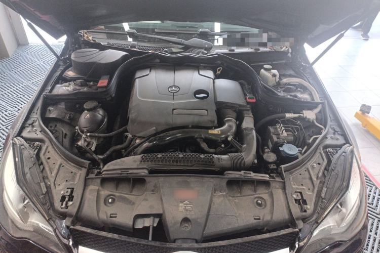 Used Mercedes-Benz E-Class 2014 E 200 Coupe Engine Bay
