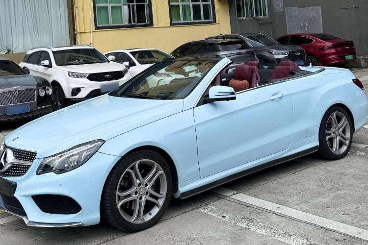 Used Mercedes-Benz E-Class 2014 E 260 Convertible Coupe Front Right 45 Deg