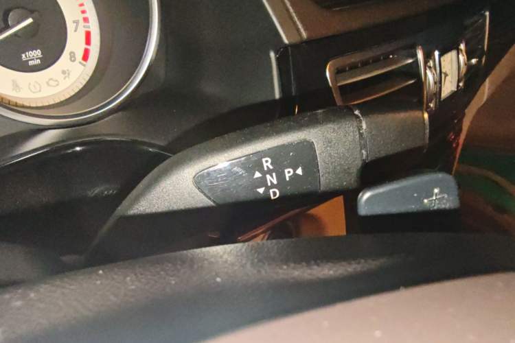 Used Mercedes-Benz E-Class 2014 Restyled E 260 L Sport Edition Gear Lever