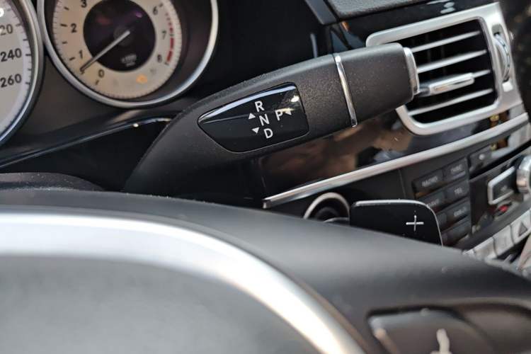 Used Mercedes-Benz E-Class 2014 E 300 L Sport Luxury Edition Gear Lever
