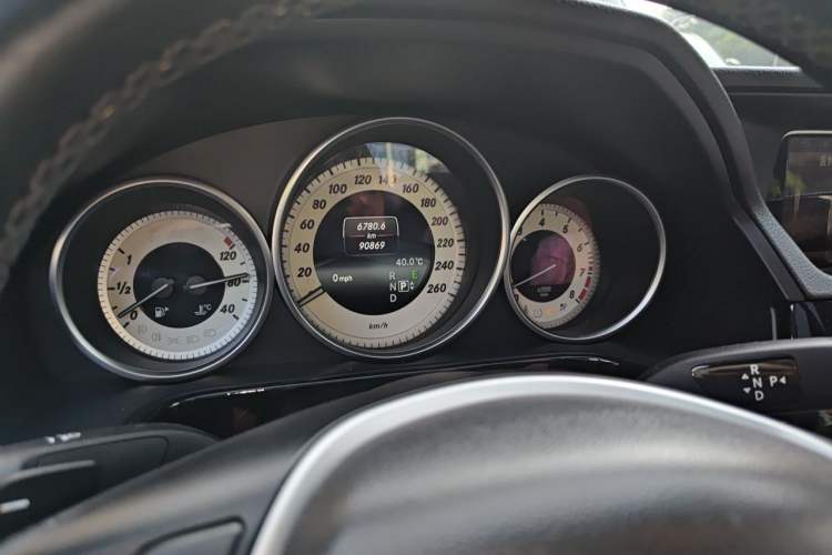 Used Mercedes-Benz E-Class 2014 E 300 L Sport Luxury Edition Instrument Cluster