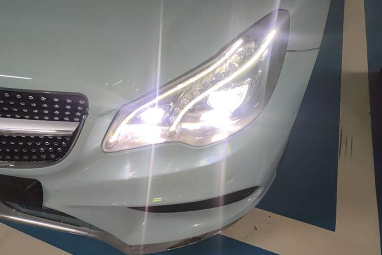 Used Mercedes-Benz E-Class 2014 E 260 Convertible Coupe Left Front Headlight