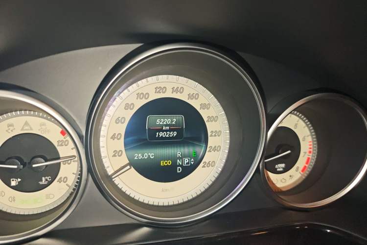 Used Mercedes-Benz E-Class 2014 Restyled E 260 L Sport Edition Odometer Close Up