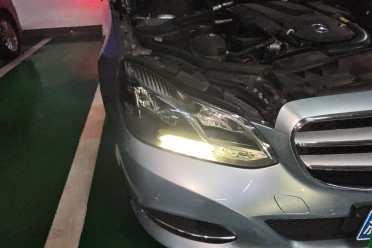 Used Mercedes-Benz E-Class 2014 Restyled E 260 L Sport Edition Right Front Headlight