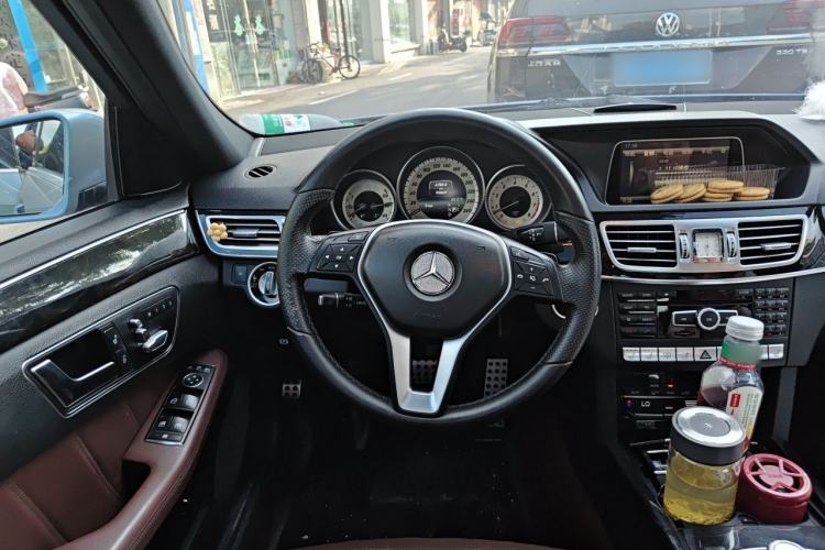 Used Mercedes-Benz E-Class 2014 E 300 L Sport Luxury Edition Steering Wheel