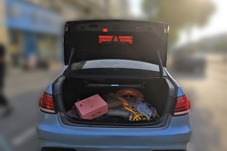 Used Mercedes-Benz E-Class 2014 E 300 L Sport Luxury Edition Trunk