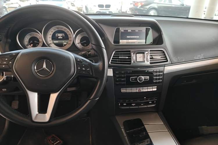 Used Mercedes-Benz E-Class 2014 E 200 Coupe Audio And AC Panel