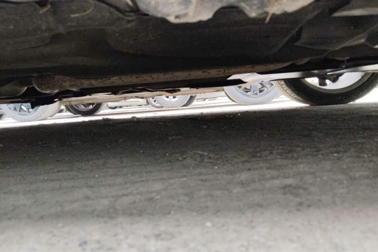 Used Mercedes-Benz E-Class 2014 Restyled E 260 L Sport Edition Chassis Front Right