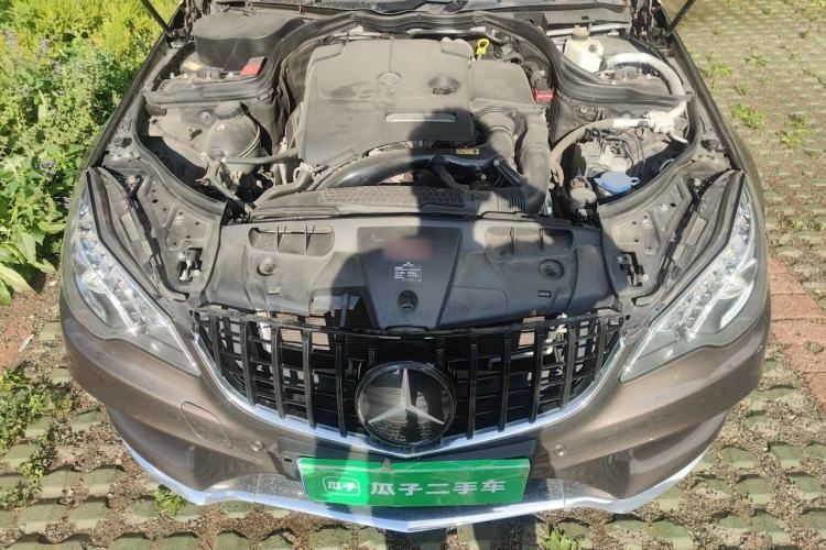 Used Mercedes-Benz E-Class 2014 E 260 Coupe Engine Bay