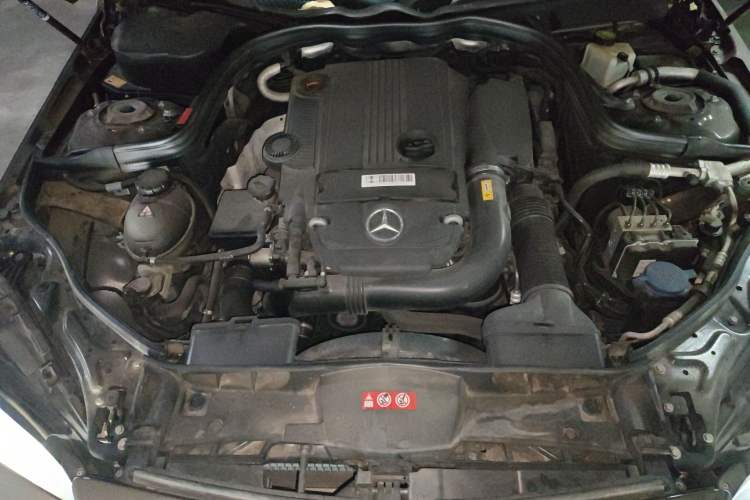 Used Mercedes-Benz E-Class 2014 E 260 L Sport Edition Engine Bay