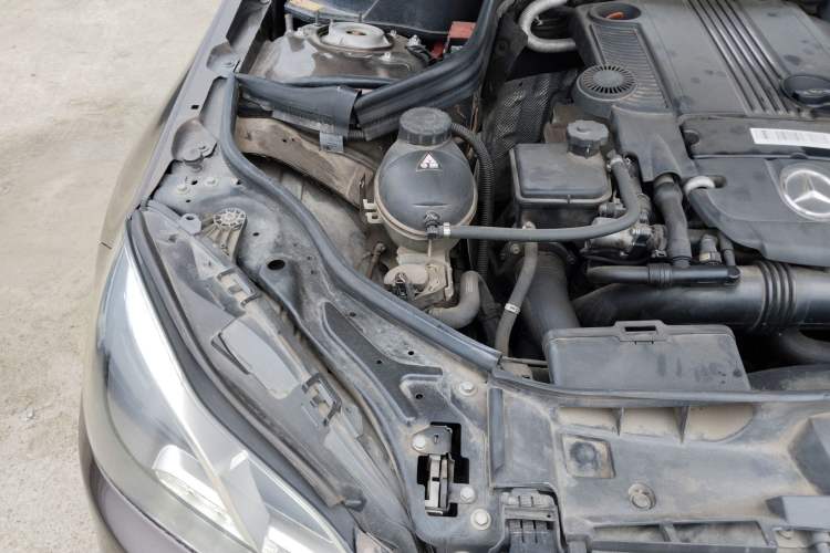 Used Mercedes-Benz E-Class 2014 Restyled E 260 L Sport Edition Engine Bay Right