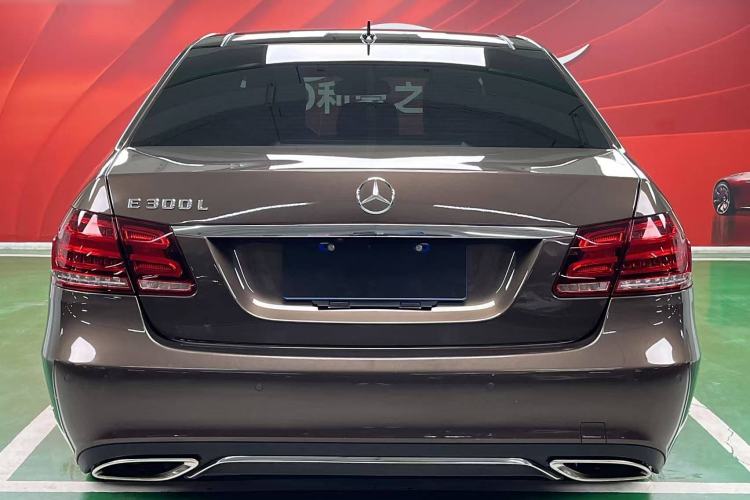 Used Mercedes-Benz E-Class 2014 E 300 L Exterior 4