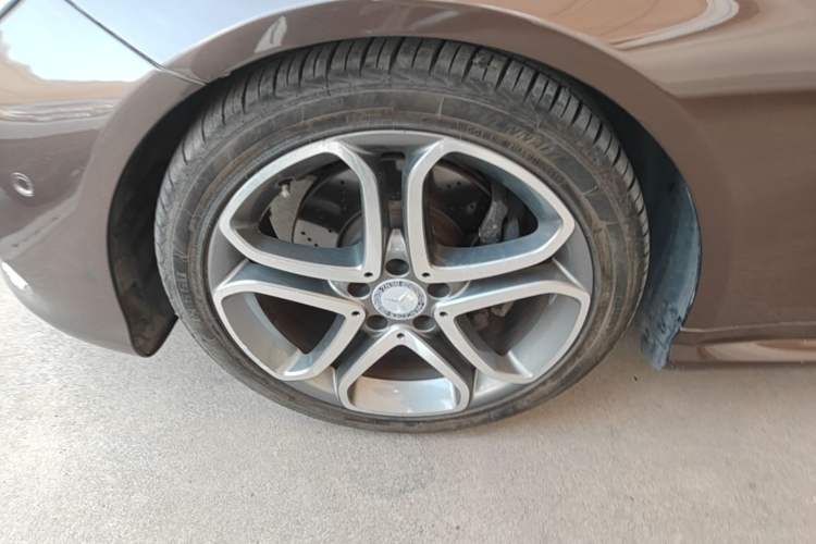 Used Mercedes-Benz E-Class 2014 E 200 Coupe Exterior 4