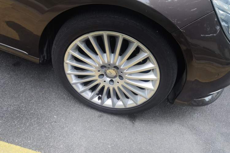 Used Mercedes-Benz E-Class 2014 E 260 L Exterior 7