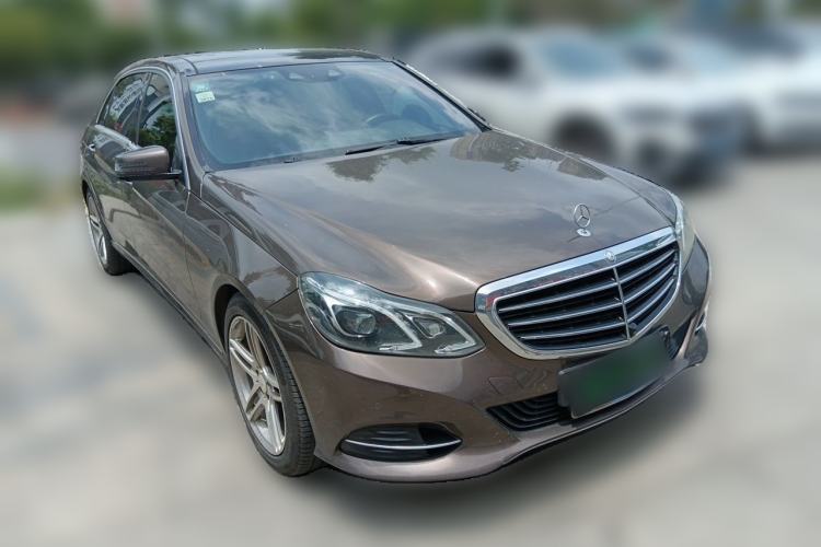 Used Mercedes-Benz E-Class 2014 E 400 L Hybrid Front Right 45 Deg