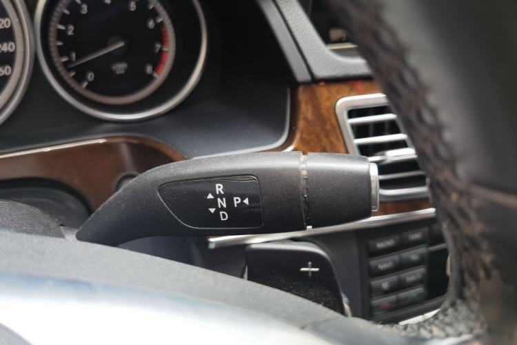 Used Mercedes-Benz E-Class 2014 E 260 L Gear Lever