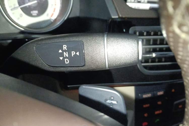 Used Mercedes-Benz E-Class 2014 Restyled E 260 L Sport Edition Gear Lever